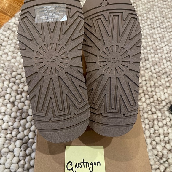 Classic UGG Tazz Slippers - Chestnut - Size 8 - Brand New in Box - Picture 4 of 7